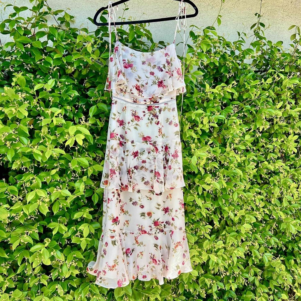 Wayf Imola Tiered Midi Maxi Dress White Floral Size XS fits Small Med NWOT - Picture 2 of 8